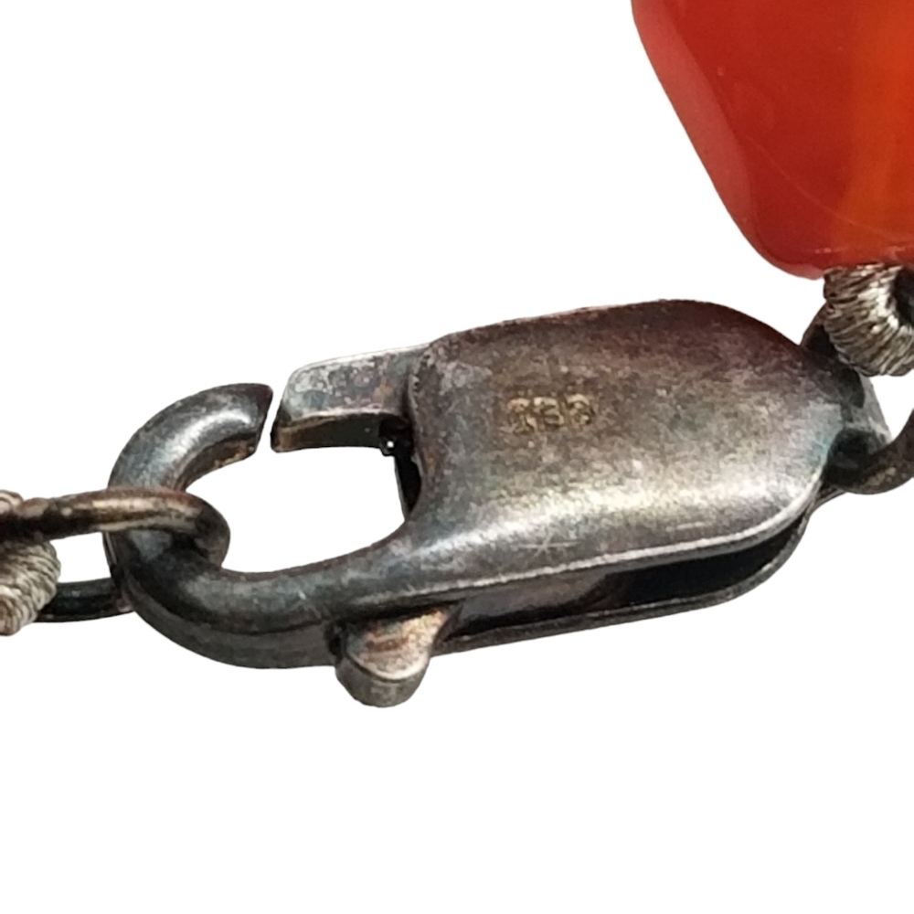 VINTAGE SHAPED & POLISHED CARNELIAN AGATE STONE BRACELET WITH 925 CLASP - Picture 5 of 5